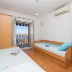 In Okrug Gornji * Traù