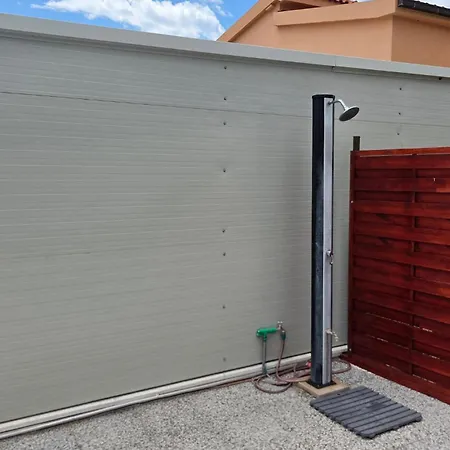 3 Bedroom Cozy In Okrug Gornji Trogir