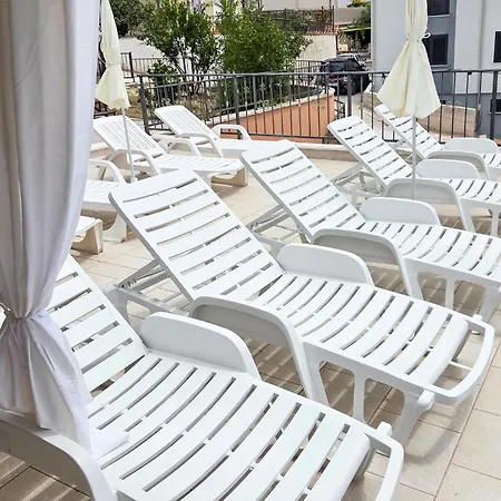 3 Bedroom Cozy In Okrug Gornji Trogir