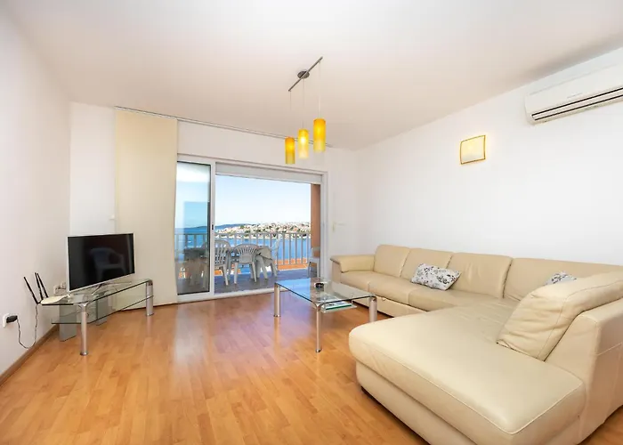 Appartement In Okrug Gornji *