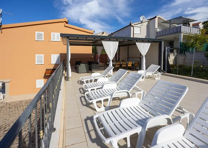 Appartement In Okrug Gornji