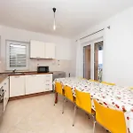 In Okrug Gornji تروغير