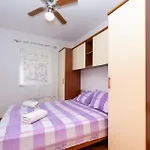 In Okrug Gornji شقة تروغير